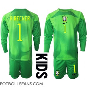 Brasilien Alisson Becker #1 Målvakt Replika Bortatröja Barn VM 2022 Långärmad (+ Korta byxor)